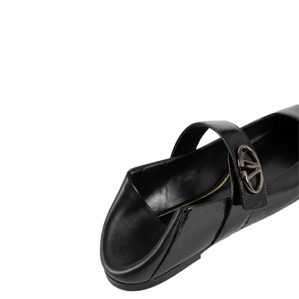 Valentino Garavani Leather Locker Ballerina Flats - Picture 4 of 4